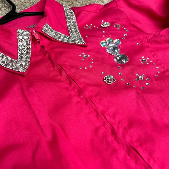 Hot pink Show Shirt with rhinestones on collar and shoulder Size medium - Picture 3 of 4